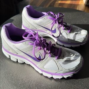 Nike Pegasus 28 Running Shoes-Women’s Size 11